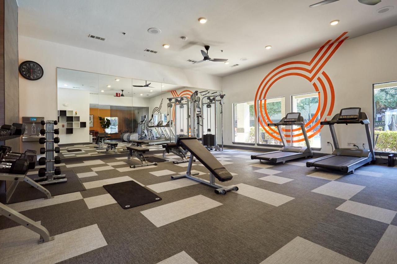 Sonder At The Domain Aparthotel Austin Bagian luar foto